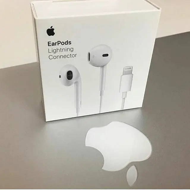 EarPods Lightning Connector слушалки Apple