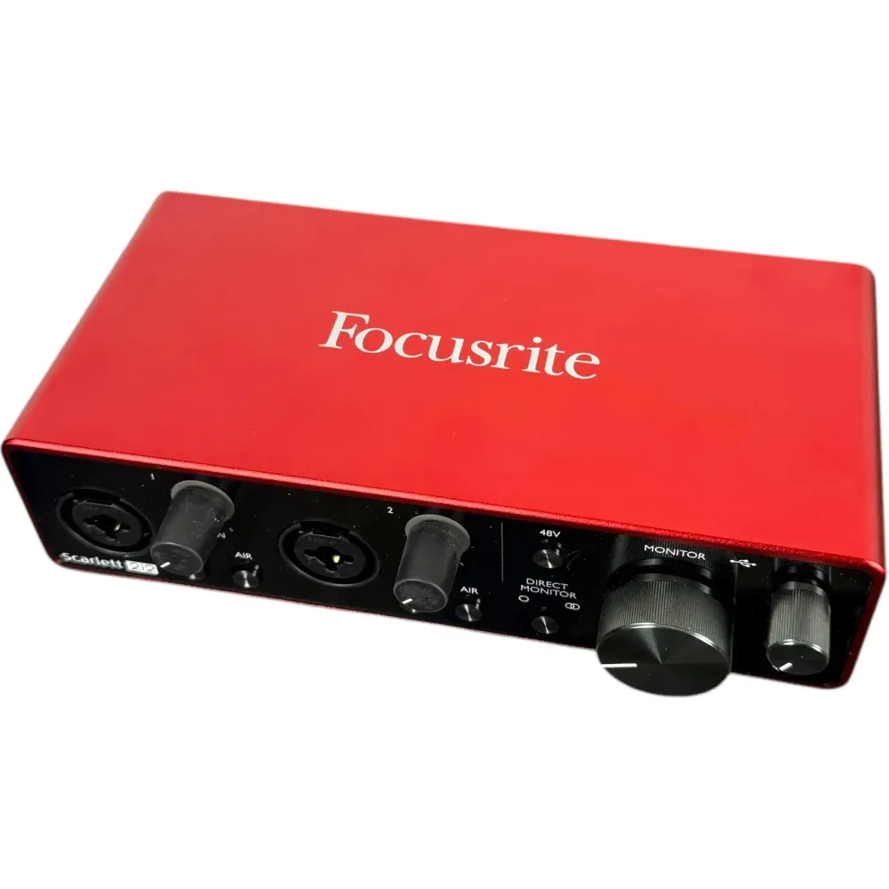 Focusrite Scarlett 2i2 3-то поколение