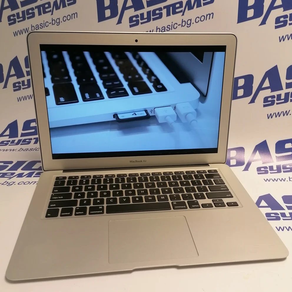 Лаптоп втора употреба APPLE MacBook Air A1466 - CPU I7 4650U, 8GB RAM, 128 GB SSD, HD Graphics 5000, (1440x900)