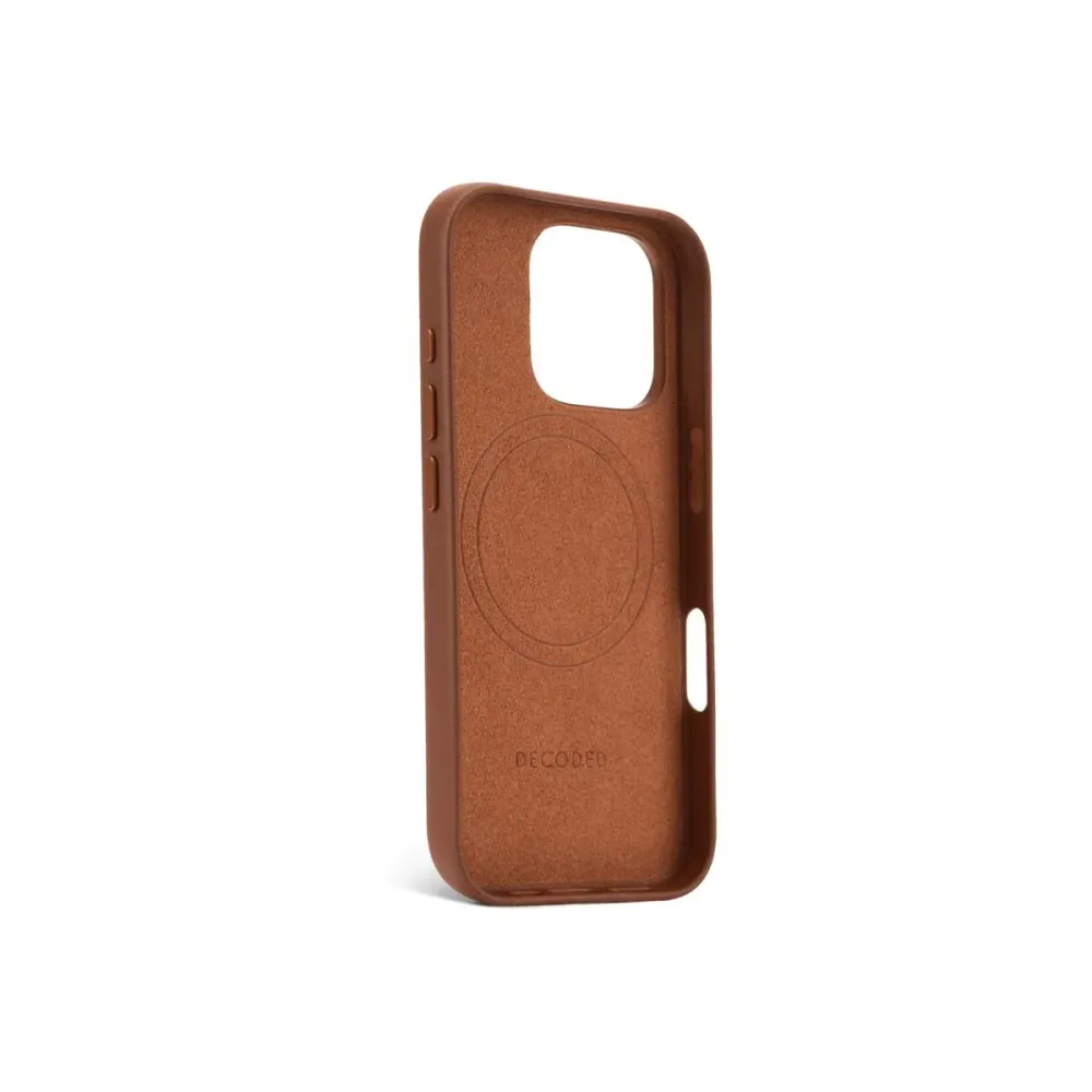 Кейс от Decoded - Backcover от еко кожа за iPhone 16 Pro кафяв