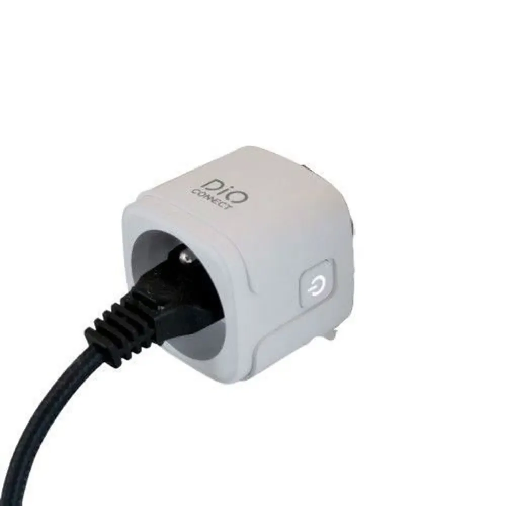 Смарт щепсел Dio Connected Home